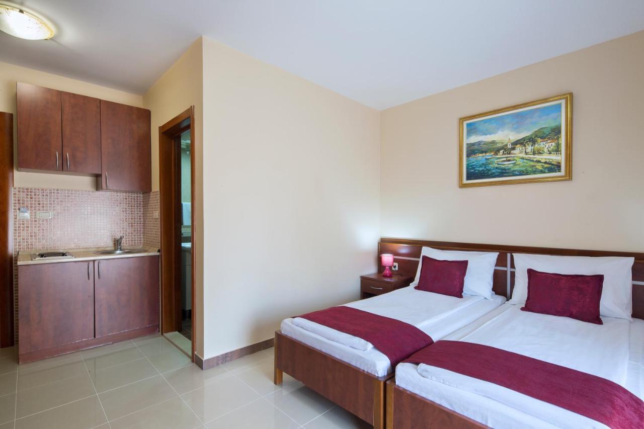 Apartmani Salus بودفا المظهر الخارجي الصورة