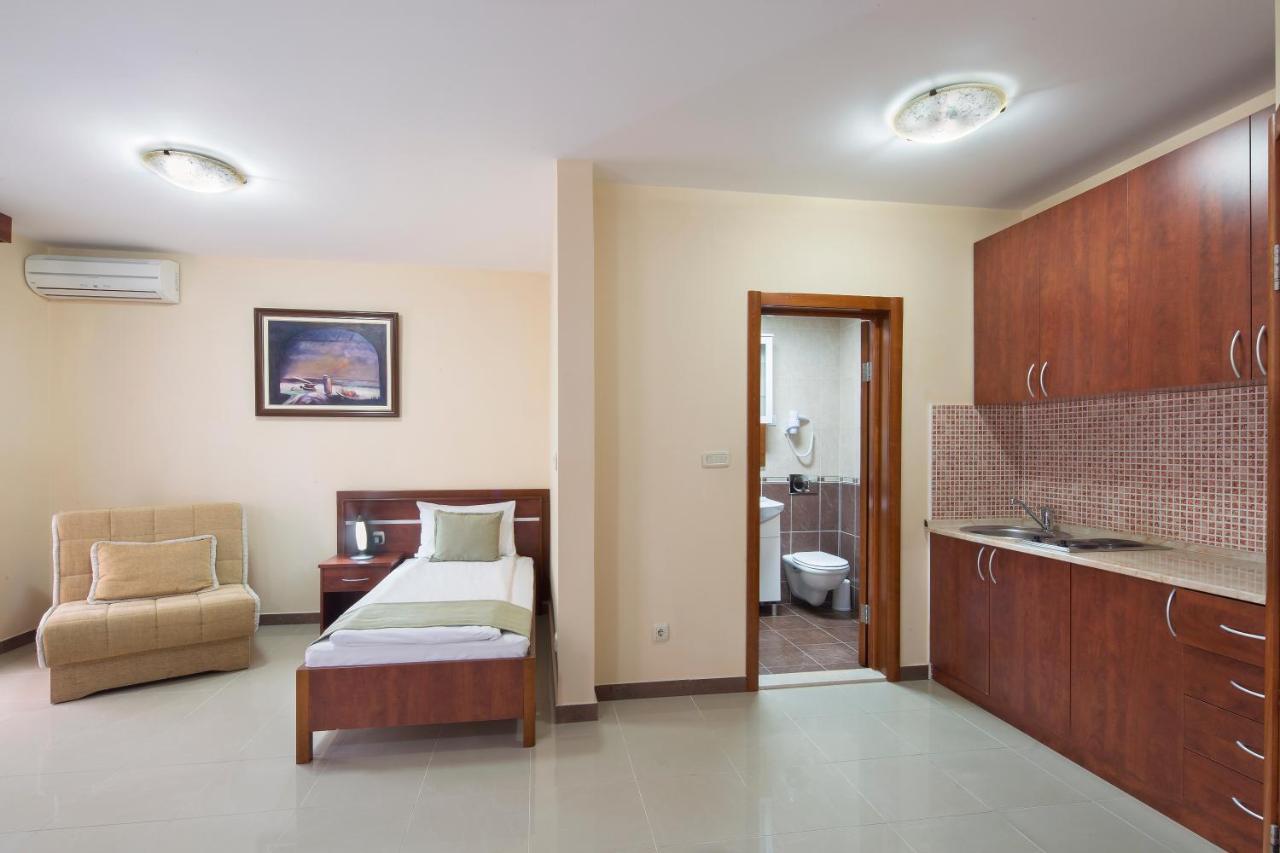 Apartmani Salus بودفا المظهر الخارجي الصورة