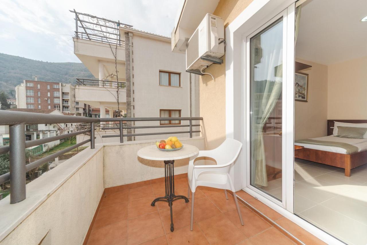 Apartmani Salus بودفا المظهر الخارجي الصورة