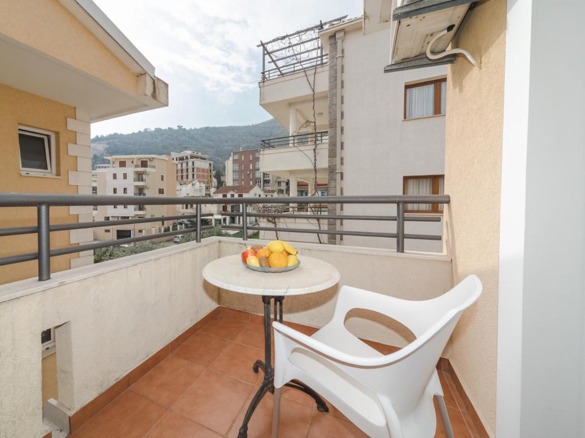 Apartmani Salus بودفا المظهر الخارجي الصورة