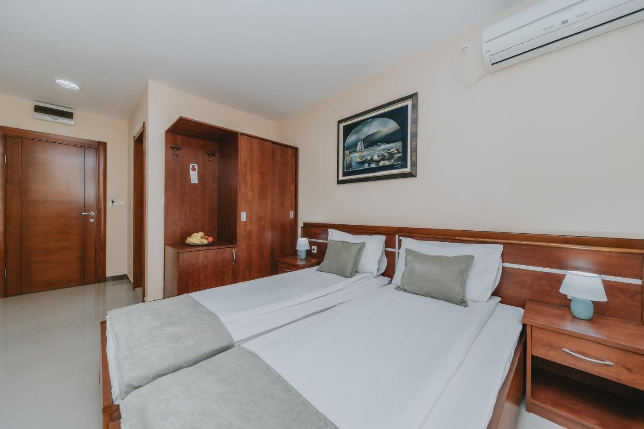 Apartmani Salus بودفا المظهر الخارجي الصورة