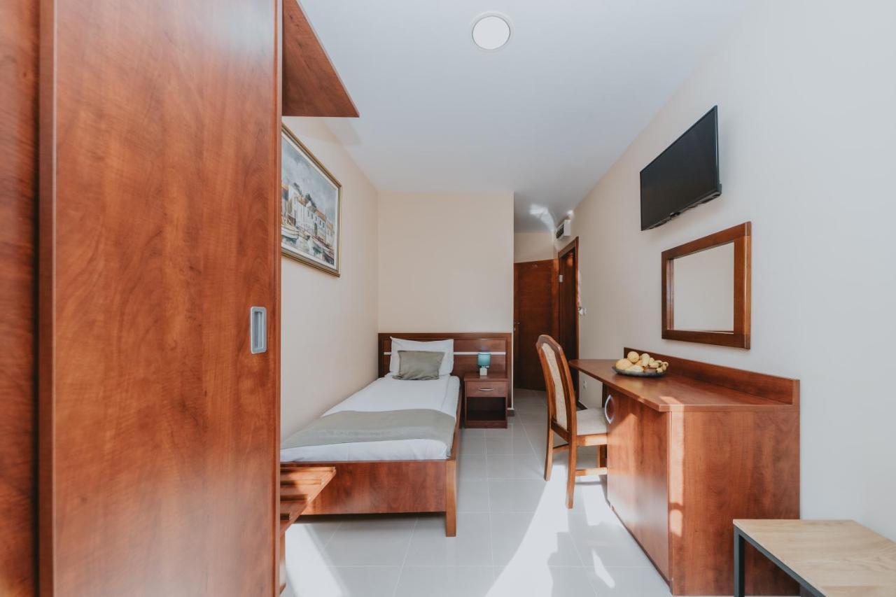 Apartmani Salus بودفا المظهر الخارجي الصورة